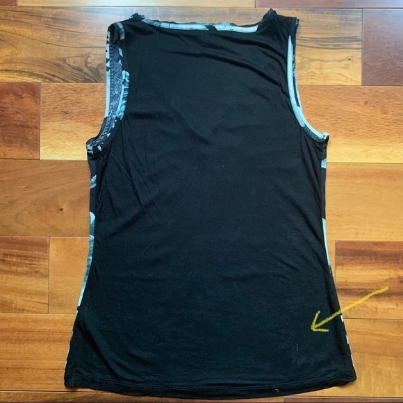 French Connection Floral short sleeve Top - Picture 2 of 5